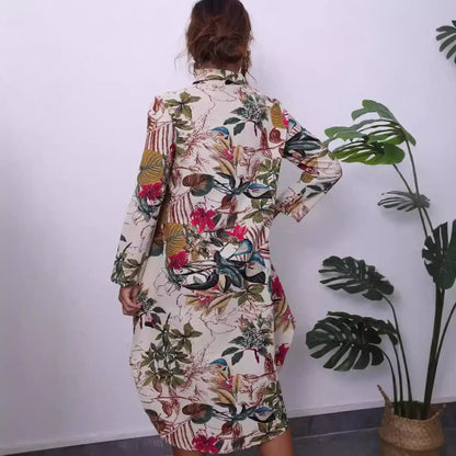 Robe chemise pour femmes avec motif floral exotique Chic und Stil