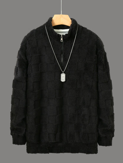 Comfortable fleece pullover for men with a high collar and zipper Chic und Stil