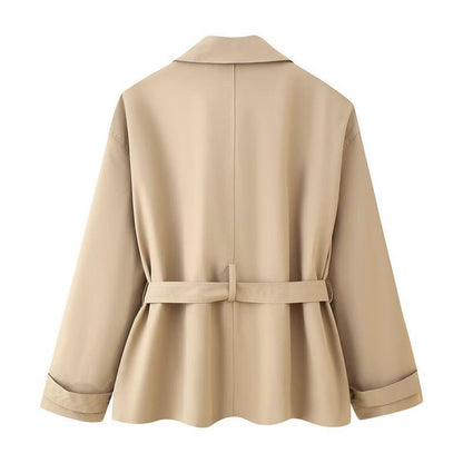 Dames élégante trench-coat avec ceinture réglable et détails de boutons à la mode Chic und Stil