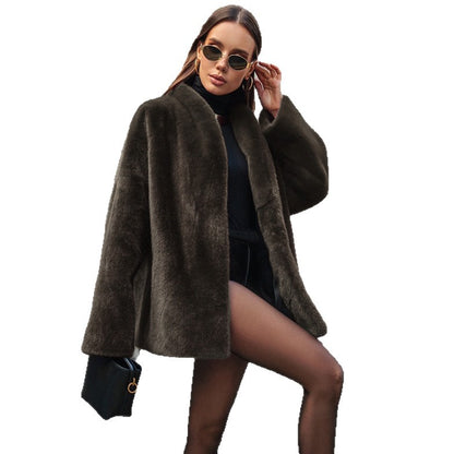 Women's comfortable oversized knit pullover with an elegant cut Chic und Stil