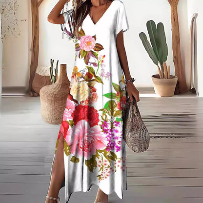 Robe maxi femme avec un motif floral élégant et des fentes latérales Chic und Stil