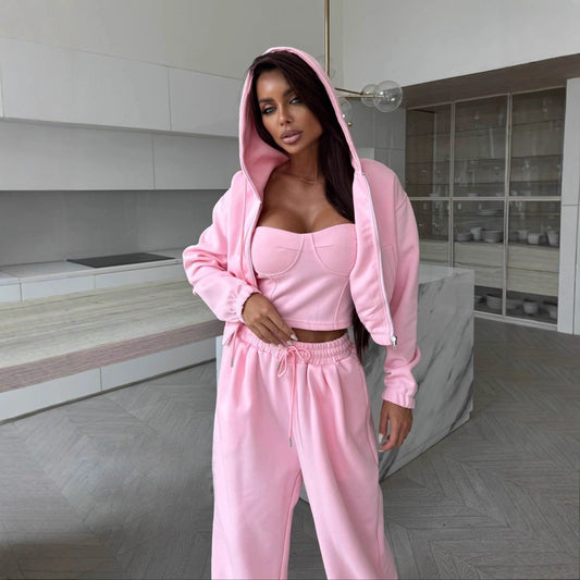 Comfortable loungewear set for women with cropped top and wide pants Chic and Style