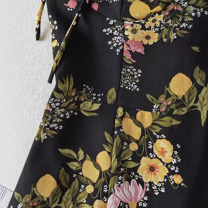 Robe maxi pour femmes avec design floral et fines bretelles spaghetti Chic und Stil