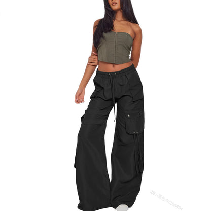 Wide cargo pants for women with elastic waistband and practical pockets Chic and Style