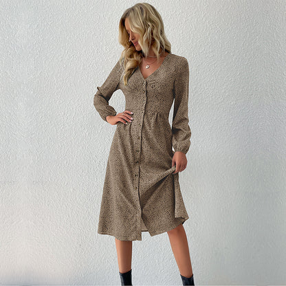 Robe midi pour femmes avec boutonnage et manches volumineuses Chic und Stil