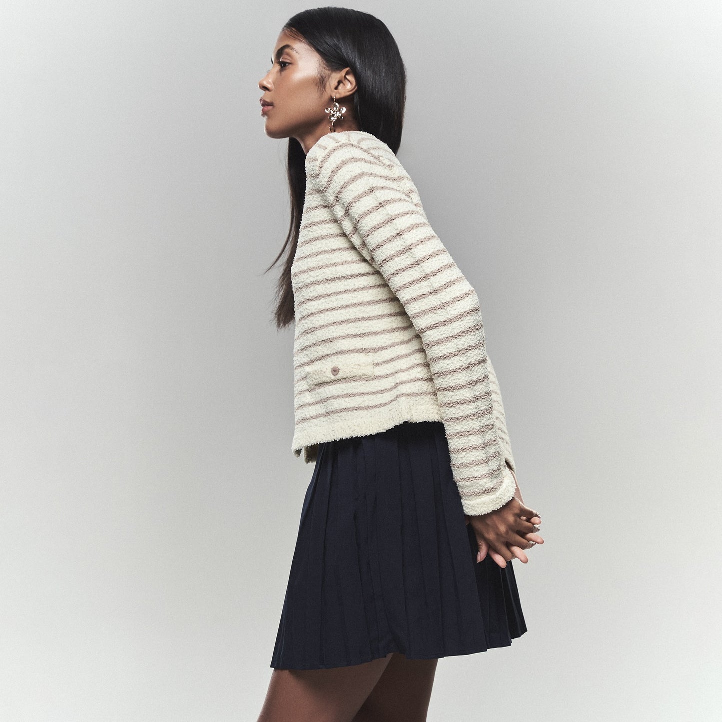 Dames cardigan avec des détails élégants de boutons et une coupe décontractée Chic und Stil