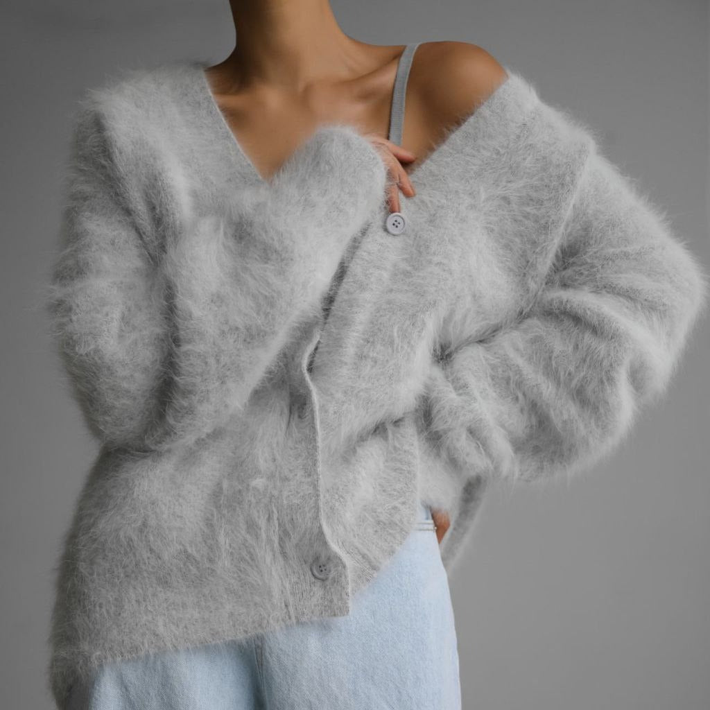 Dames doux cardigan en tricot avec une proportion de mohair luxueux et coupe décontractée Chic und Stil