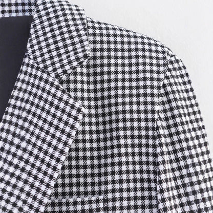 Blazer à carreaux pour femmes avec double boutonnière et tissu structuré Chic und Stil