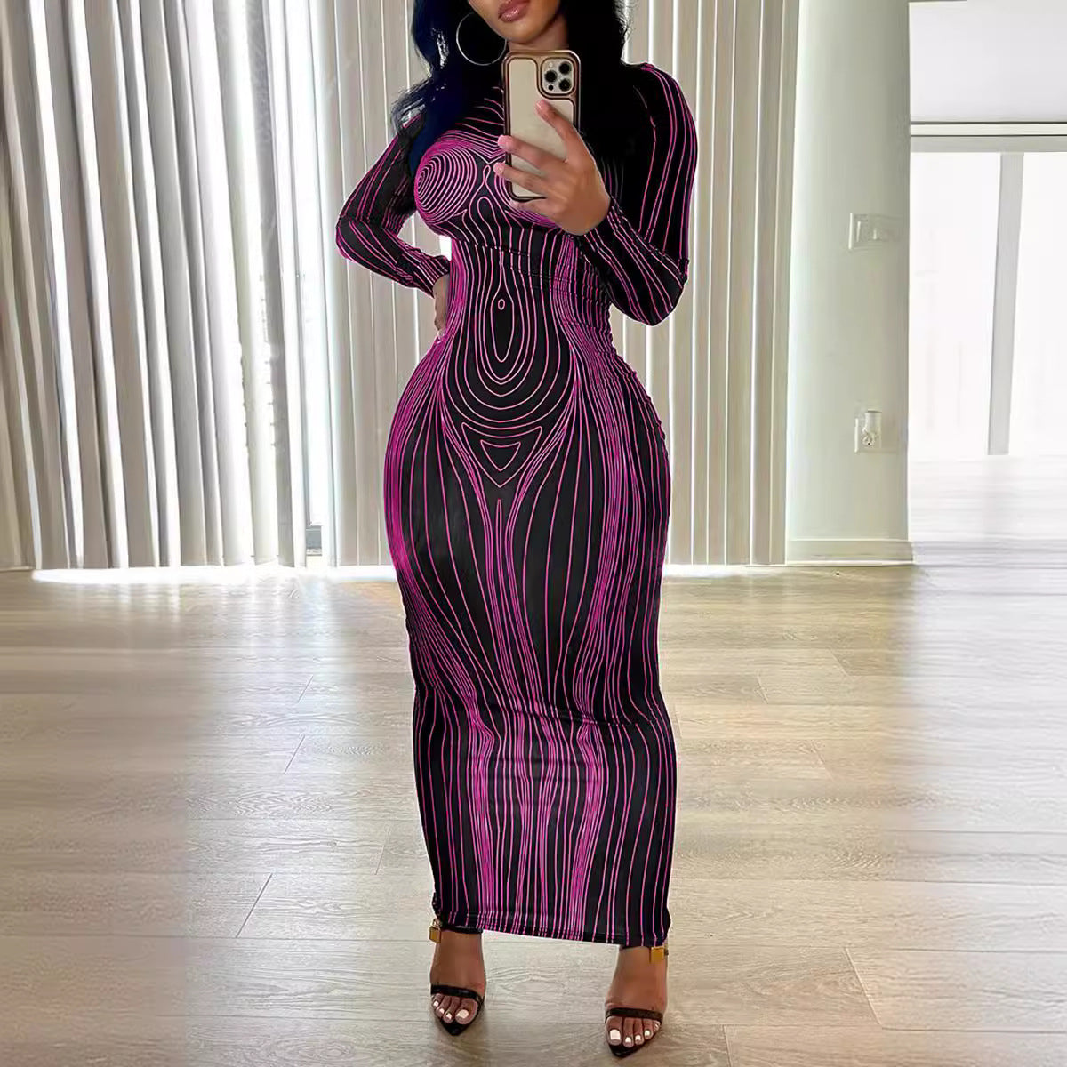 Robe maxi à manches longues pour femmes avec structure de lignes sculptante Chic und Stil