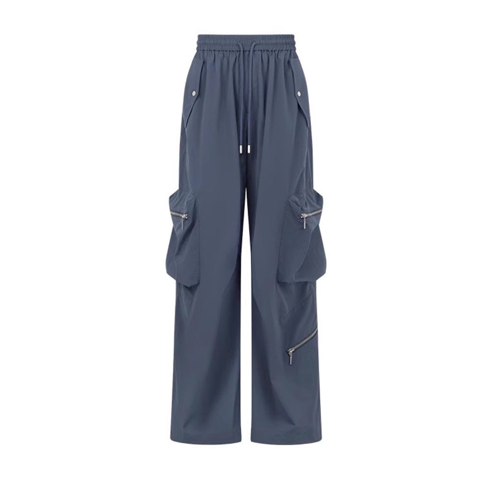 Functional cargo pants for women with elastic waist and practical zip pockets Chic and Style