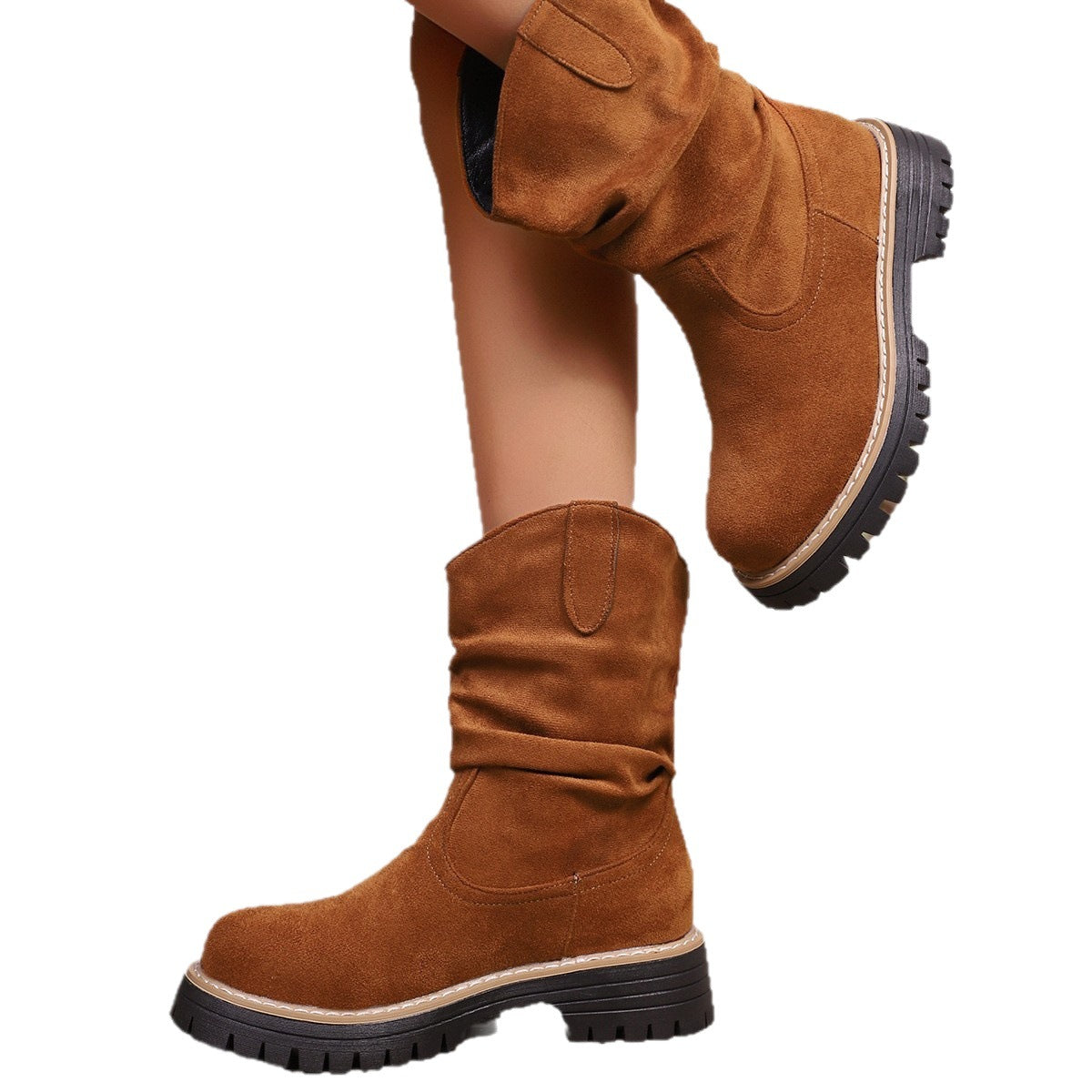 Bottes en suede douces pour femmes avec une esthétique froissée décontractée et une semelle profilée robuste Chic und Stil