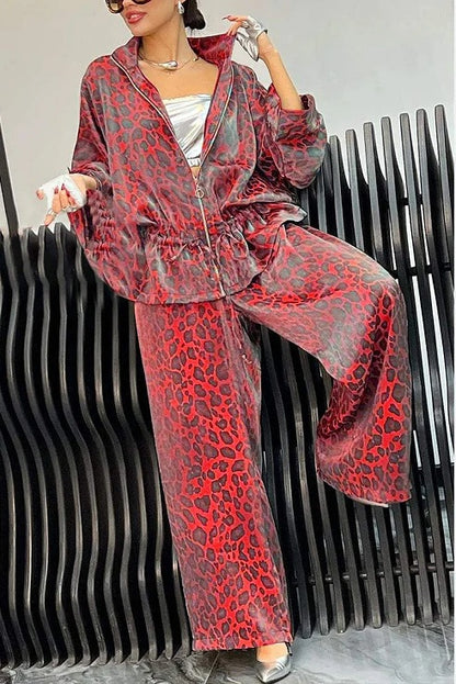 Dame combinaison décontractée avec motif léopard tendance et coupe ample Chic und Stil