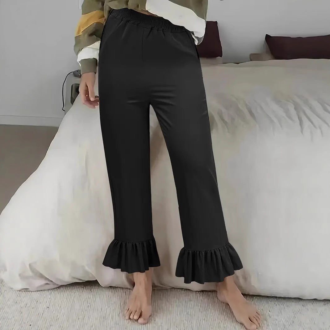 Women's flared pants with playful ruffle details Chic und Stil
