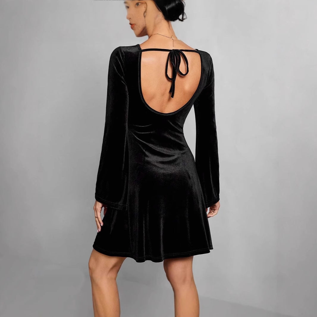 Dames Robe midi élégante et veloutée à manches longues Chic und Stil