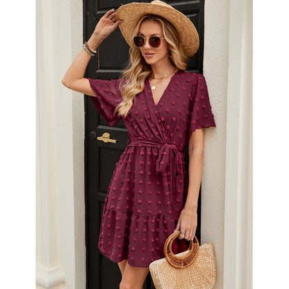 Robes portefeuille élégante pour dames avec jupe à volants Chic und Stil