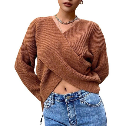 Pull-over d'enveloppé pour femmes en matériau tricoté fin avec une coupe moderne Chic und Stil