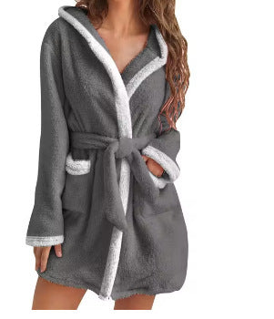 Ladies Cozy Fleece Bathrobe with Hood and Practical Pockets Chic and Style