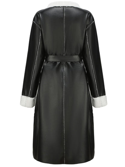 Luxurious bathrobe for women in soft fleece Chic und Stil