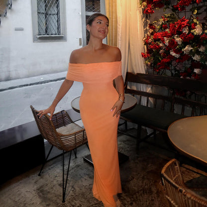 Robe de soirée élégante pour femmes avec un design sans épaules Chic und Stil
