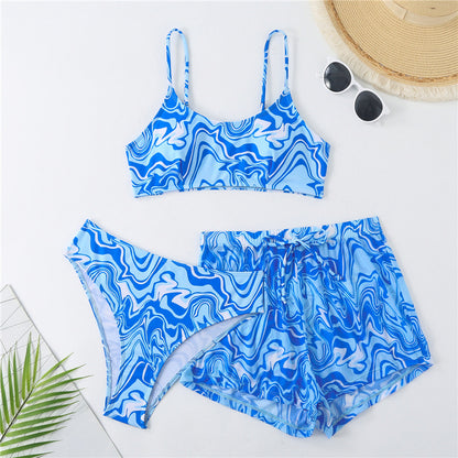 Women's set with bikini top and marine patterned shorts from Chic und Stil