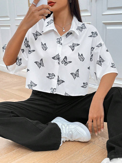 Chemise à boutons à manches courtes imprimé papillon Chic und Stil