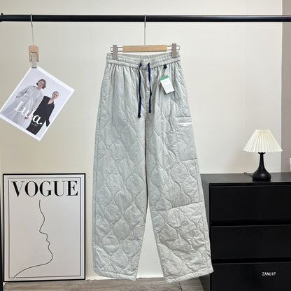 Pantalons de loisirs matelassés pour femmes avec taille élastique et poches latérales pratiques Chic & Stil