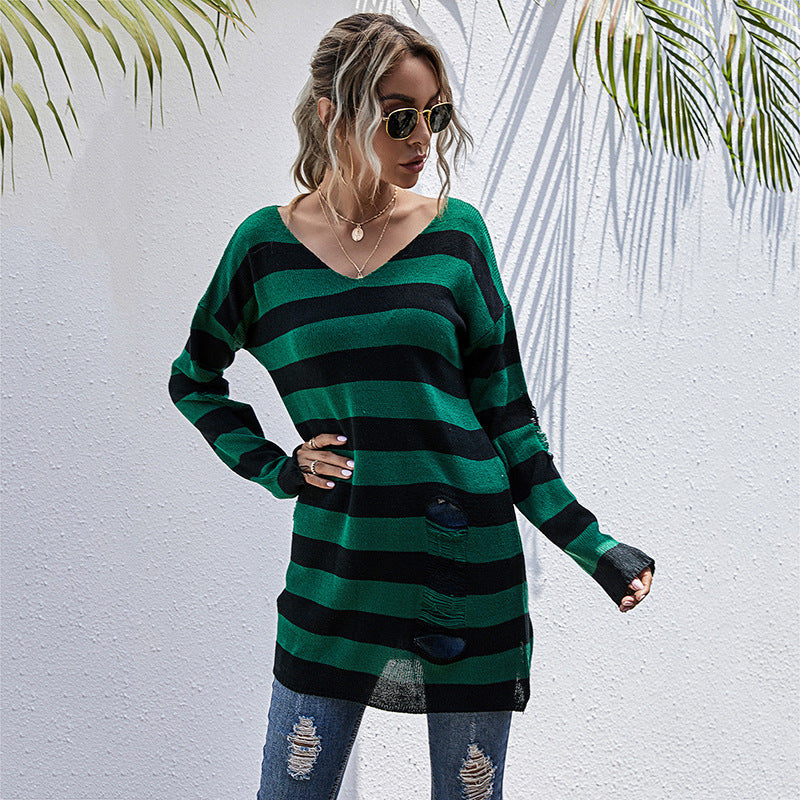 Pull décontracté pour femmes avec encolure asymétrique et design rayé Chic und Stil