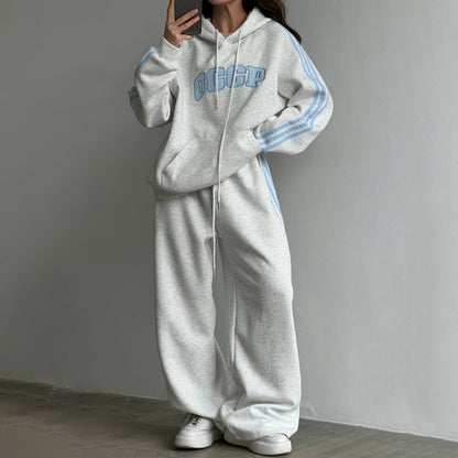 Casual sports set for women with hoodie and loose pants Chic and Style