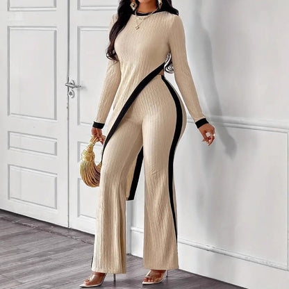 Combinaison décontractée pour femmes en tissu texturé avec des détails contrastants Chic und Stil