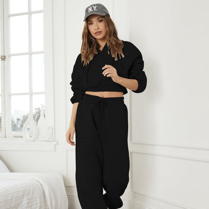 Casual and modern hooded top for women with comfortable jogging pants Chic and Style