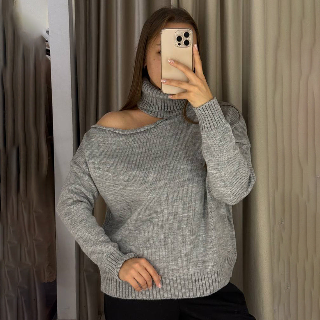 Pull oversized pour femmes avec encolure asymétrique et col haut Chic und Stil