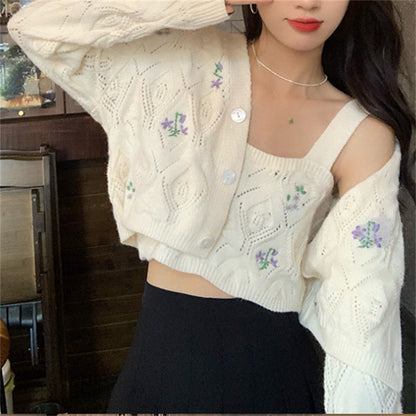 Dames gilet court en tricot avec accents floraux et motif ajouré Chic und Stil