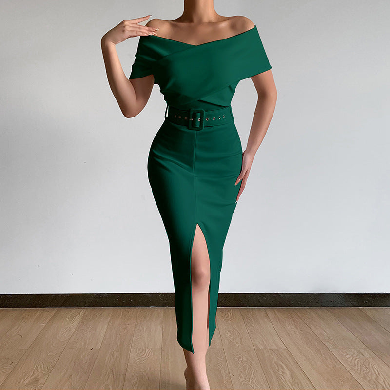 Robe midi pour femmes ajustée avec décolleté bardot et fente latérale Chic und Stil