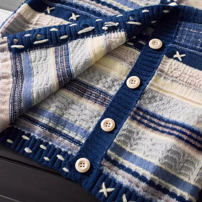 Dames Gilet en tricot à motifs avec boutons décoratifs et poches profondes Chic und Stil