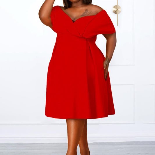 Robes de soirée décolletées pour femmes avec jupe fluide et drapé élégant Chic und Stil