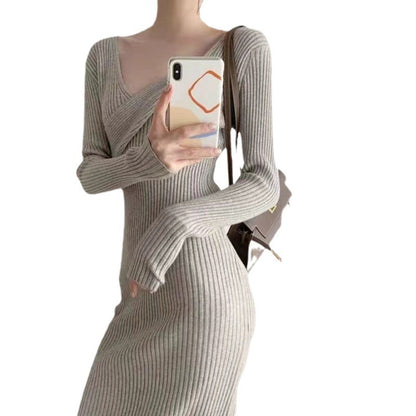 Robe tricot femme avec un élégant design Off-Shoulder et une fine structure côtelée Chic und Stil