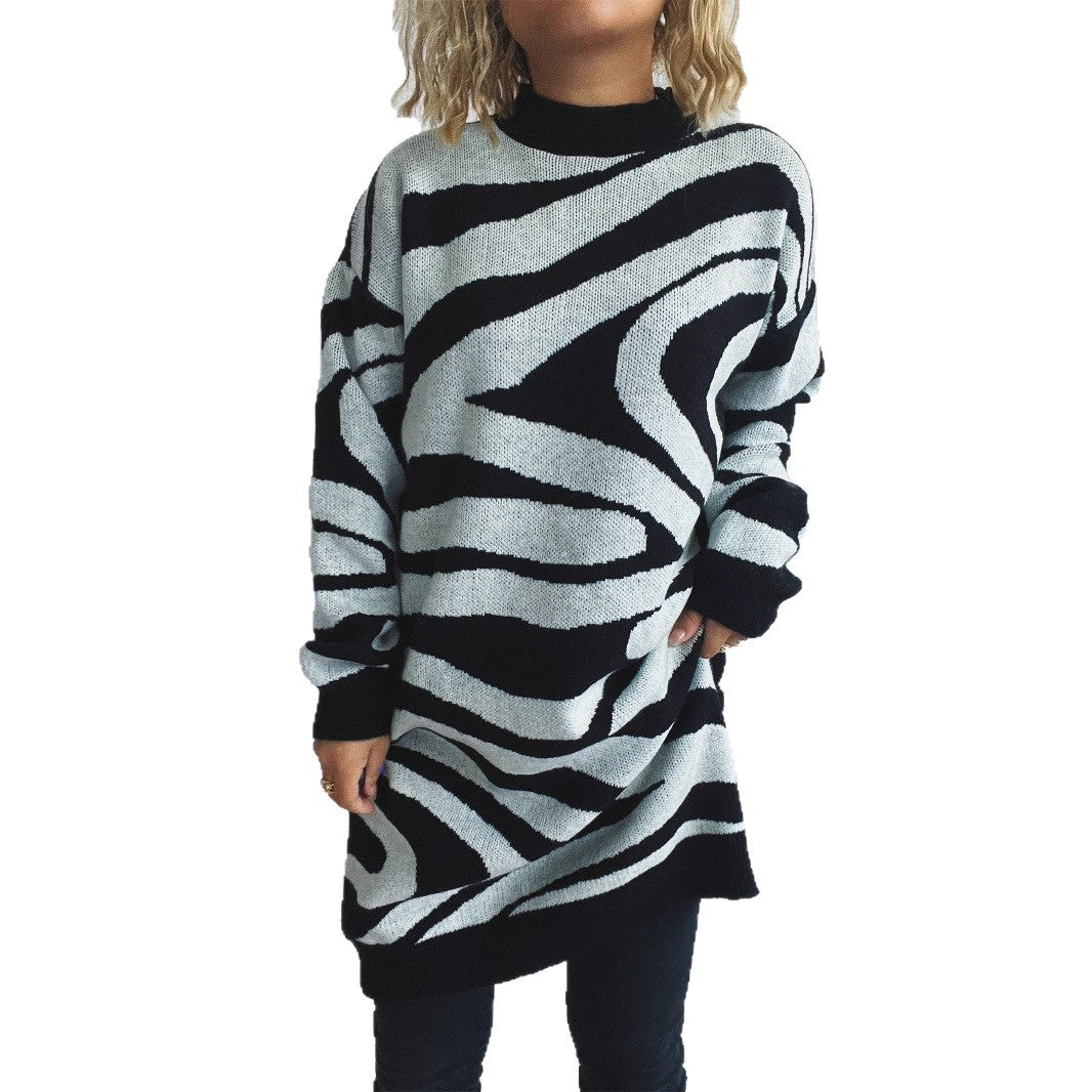 Pull en grosse maille pour femmes avec un design zébré moderne et col montant Chic und Stil
