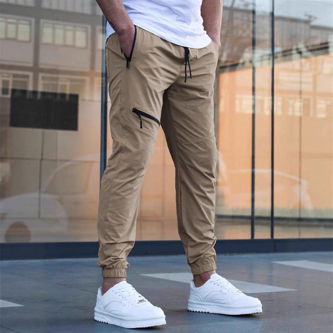 Light sporty pants for men with side zip pockets Chic and Style