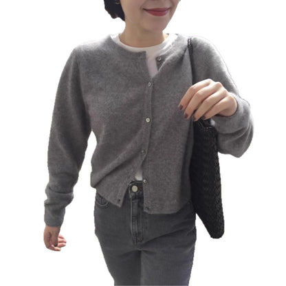 Dames cardigan fin avec patte de boutonnage et matériau doux Chic und Stil