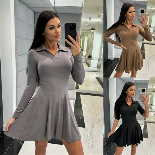 Robe femme évasée en A avec détail col polo Chic und Stil