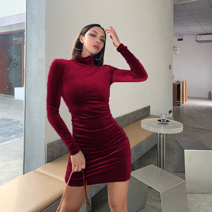 Robe mini en velours exclusive pour femmes avec col montant et détails de volants raffinés Chic und Stil