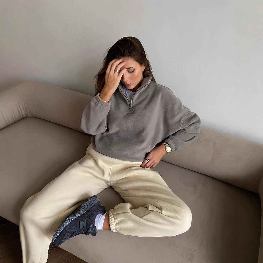 Trendy women's fleece pullover with half-zip and dropped shoulder Chic and Style