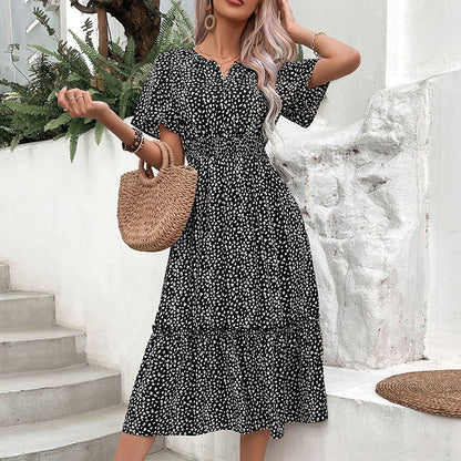 Robe midi à volants pour femmes avec détails en bouton Chic und Stil