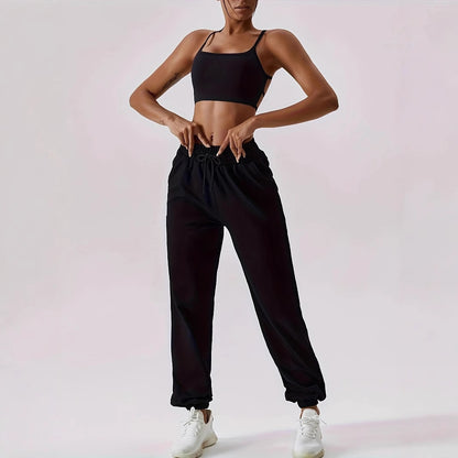 Loose sports pants for women with elastic waistband and drawstring Chic und Stil