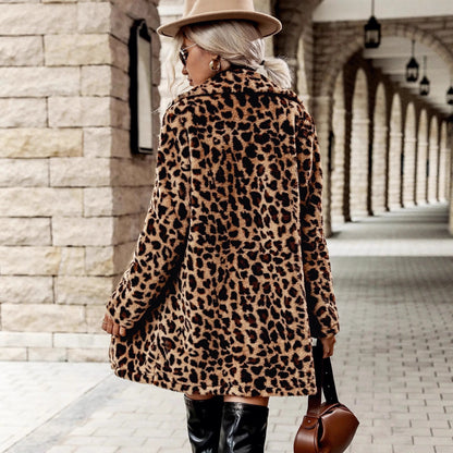 Ladies luxurious leopard print fur jacket Chic and Style