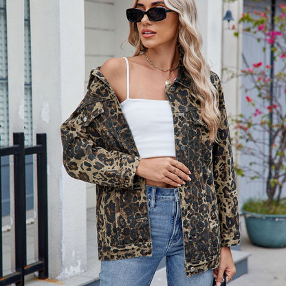 Veste en denim pour femmes au design léopard tendance avec une coupe décontractée Chic und Stil