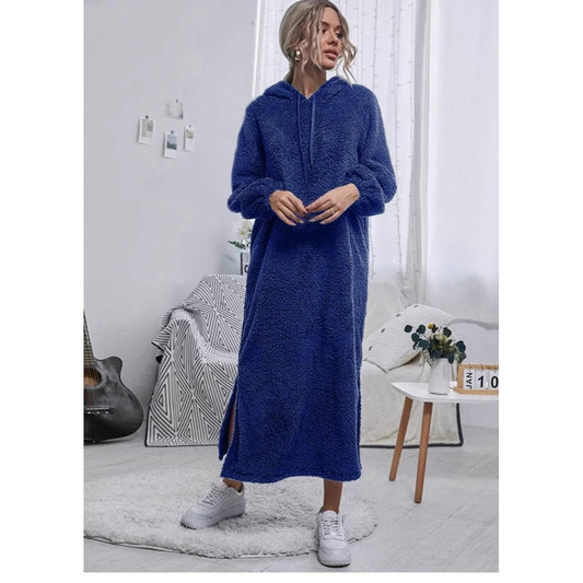 Femme Robe à capuche en polaire floue avec oreilles et fentes latérales Chic und Stil