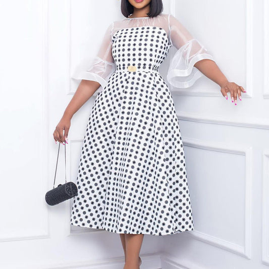 Robe fleurie pour femmes avec des manches transparentes Chic und Stil