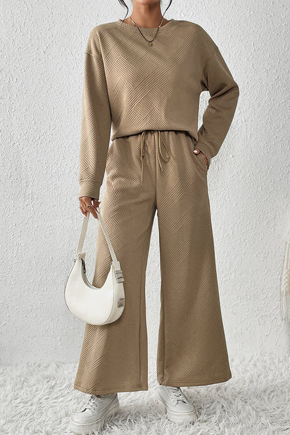 Women’s leisure set with structured top and wide leg pants Chic and Style