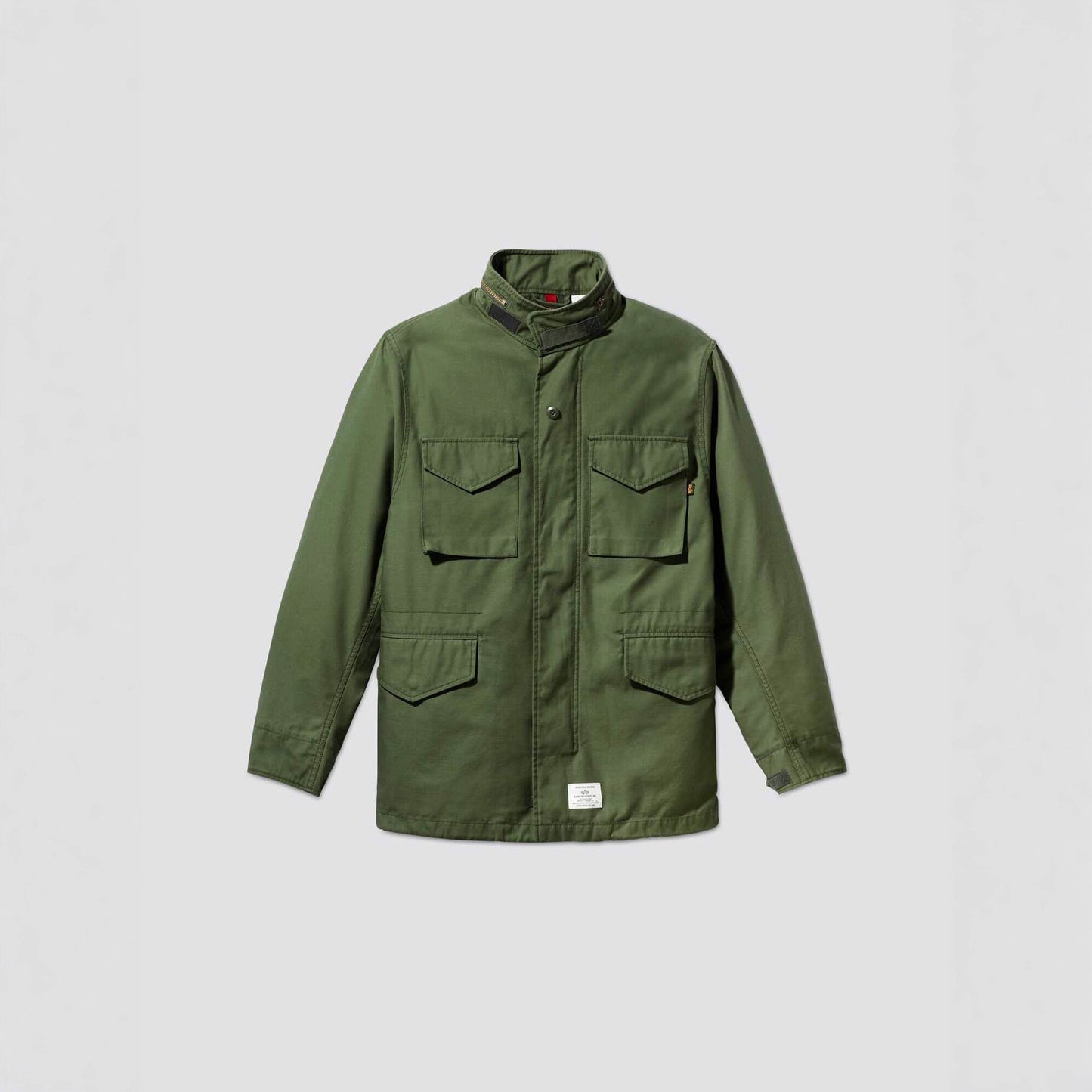 Functional outdoor jacket for men with practical pockets Chic and Style